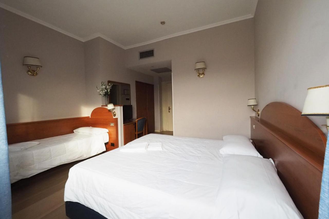 Hotel Laura Rom Exteriör bild