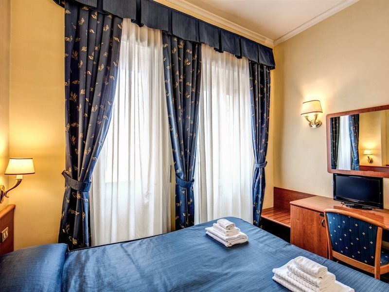 Hotel Laura Rom Exteriör bild