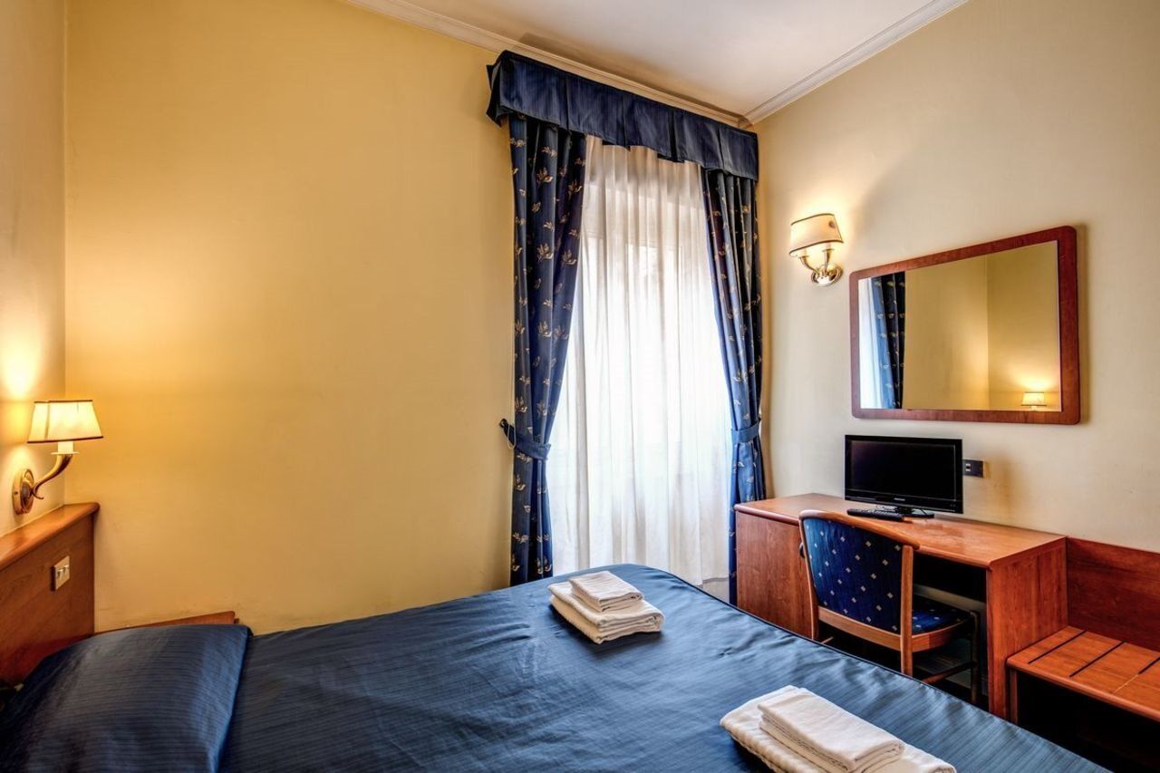 Hotel Laura Rom Exteriör bild